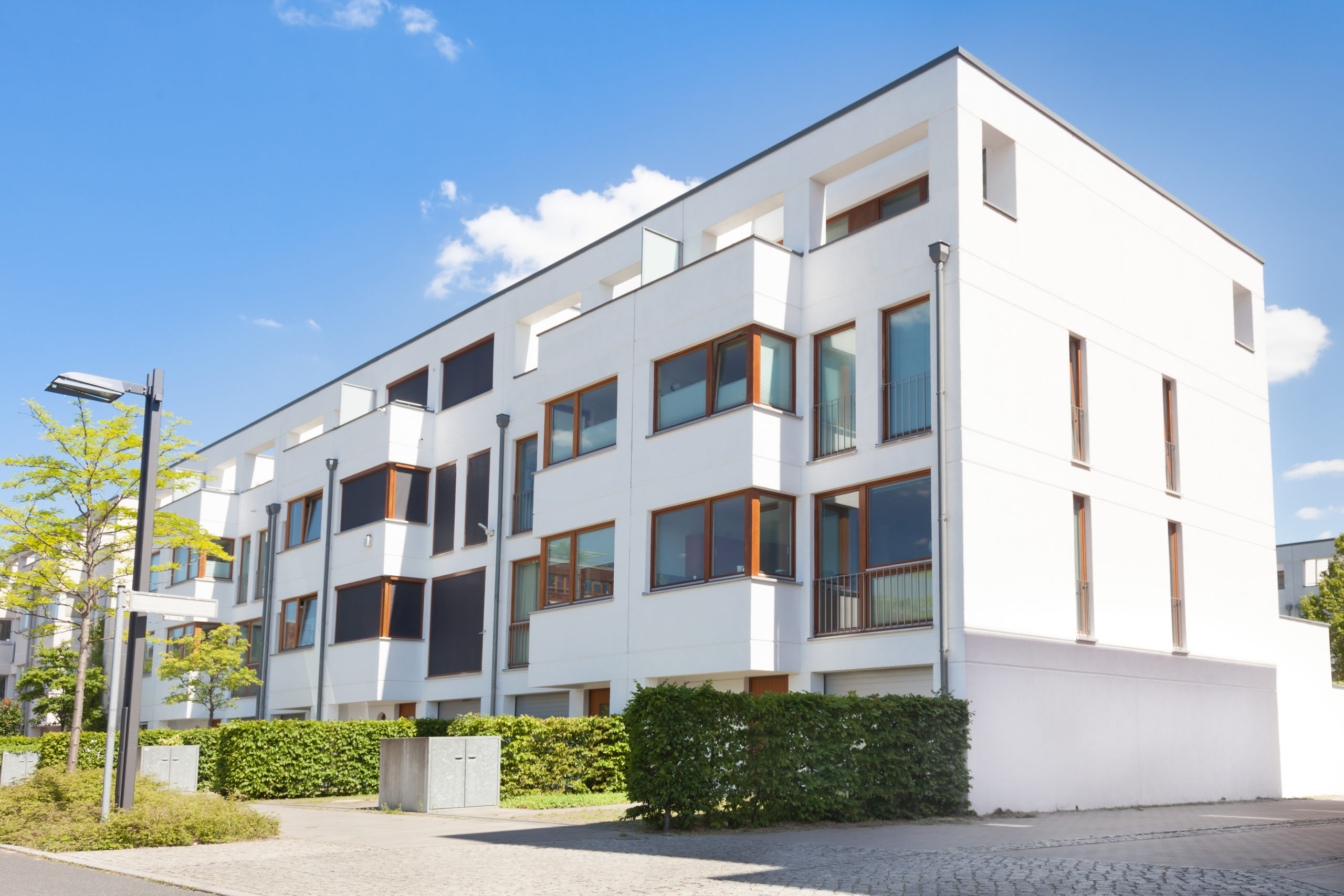 Foto Mehrfamilienhaus, weiss, modern