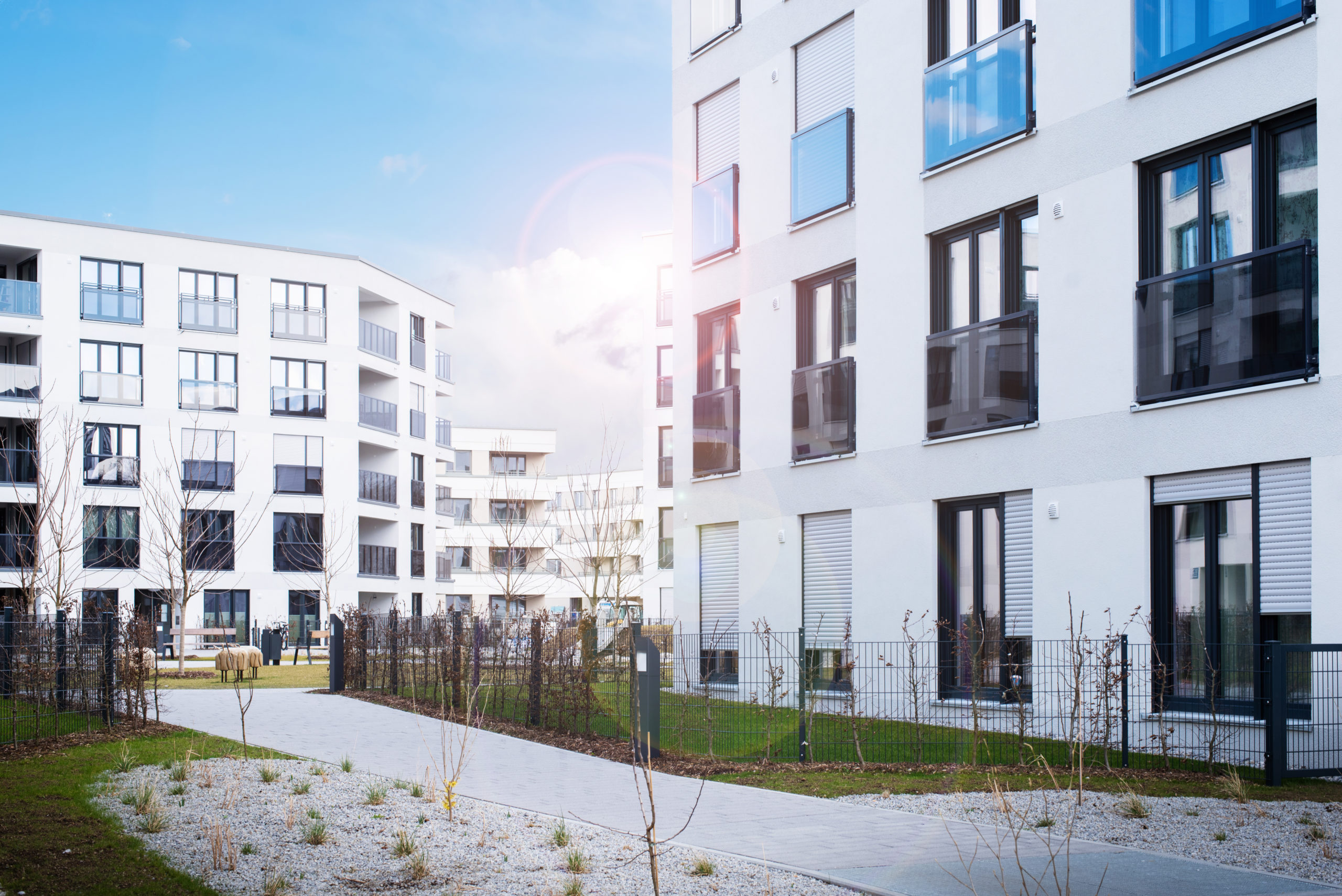 Neubaugebiet, neuer Wohnkomplex mit Wohnungen Neubaugebiet, neuer Wohnkomplex mit Wohnungen